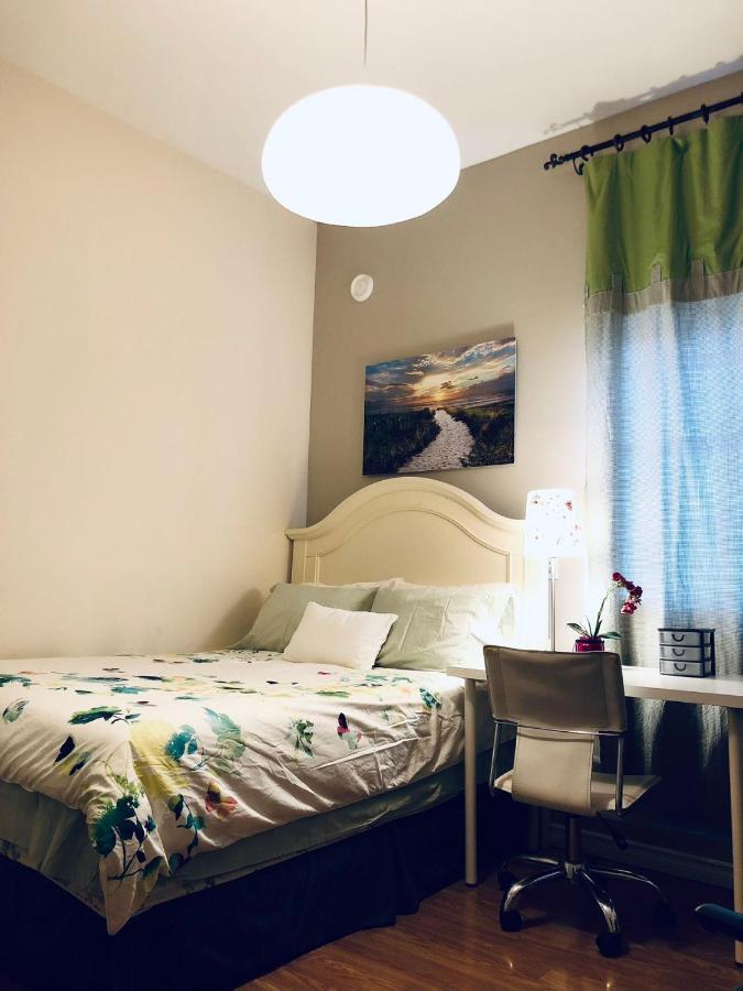 University Cabana Inn Виктория Экстерьер фото